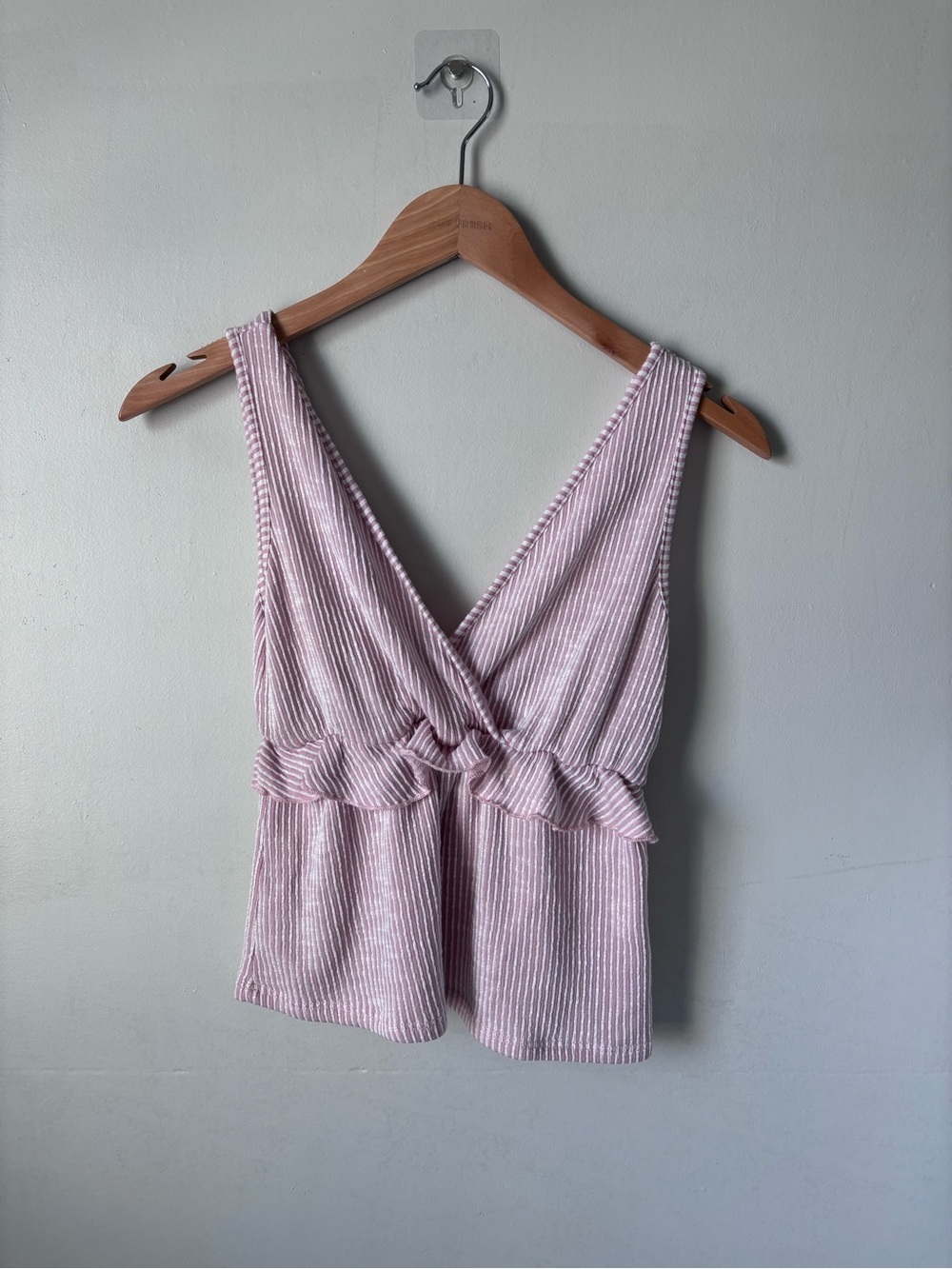 ✨3/$30✨ Caution to the Wind Smocked Tank Top | Size XS | Good Condition